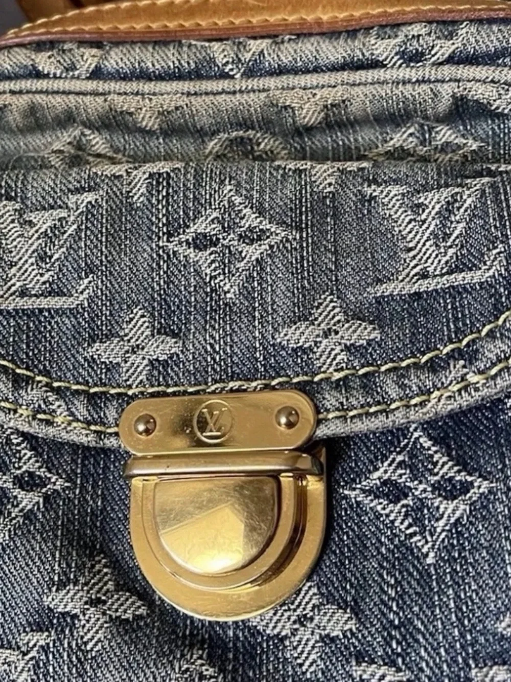 💕Louis Vuitton Monogram Denim Camera Bag Crossbody